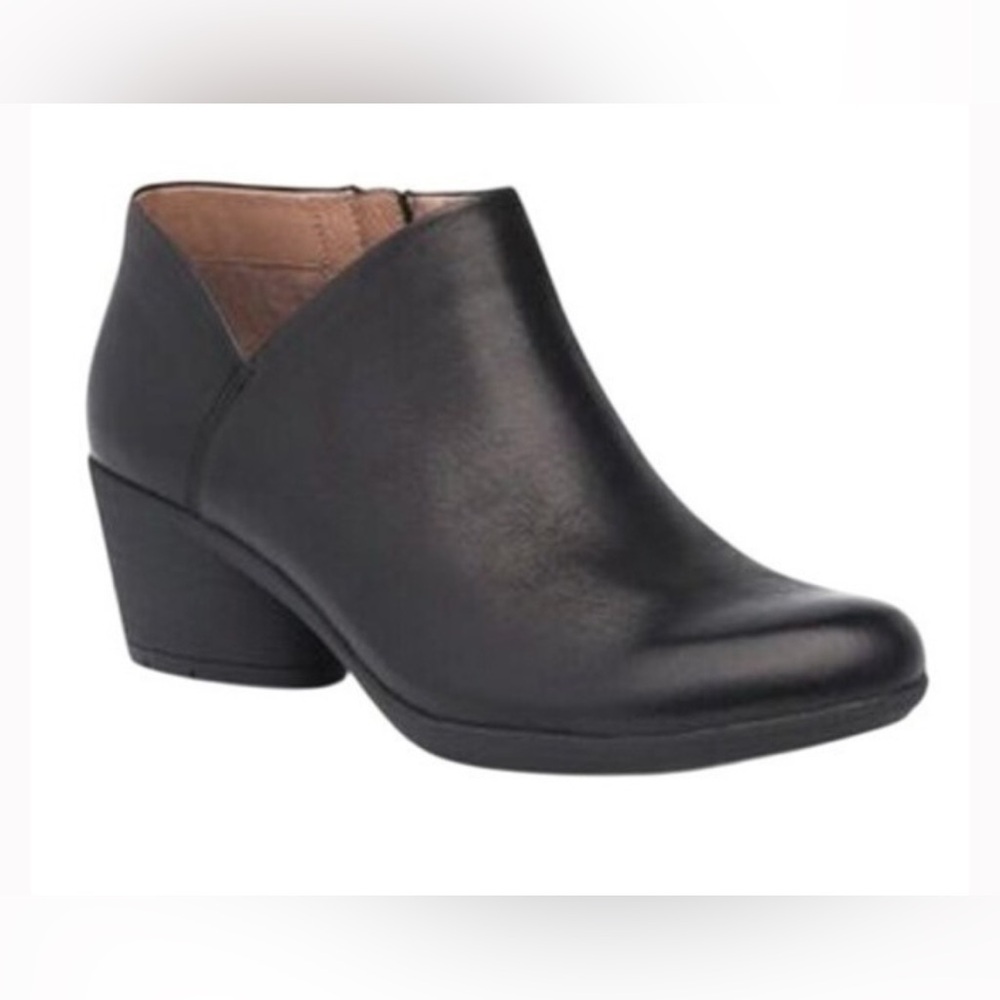 Dansko Raina Black Burnished Leather Bootie size 39 EUC